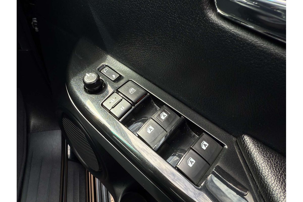 2018 Toyota Hilux SR5 GUN126R 4X4