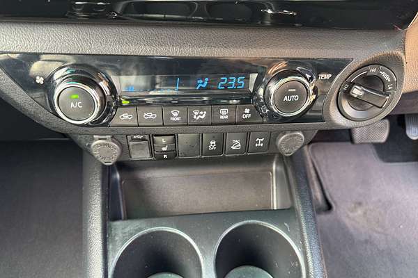 2018 Toyota Hilux SR5 GUN126R 4X4