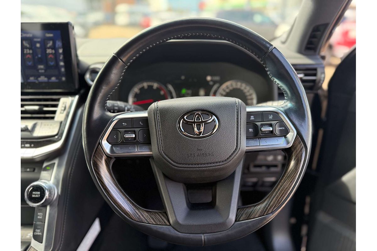 2021 Toyota Landcruiser Sahara FJA300R