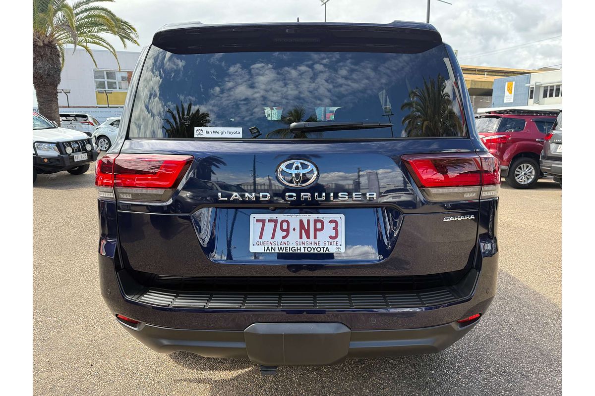 2021 Toyota Landcruiser Sahara FJA300R