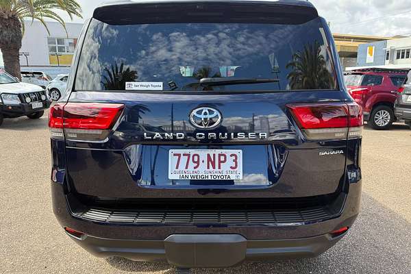 2021 Toyota Landcruiser Sahara FJA300R