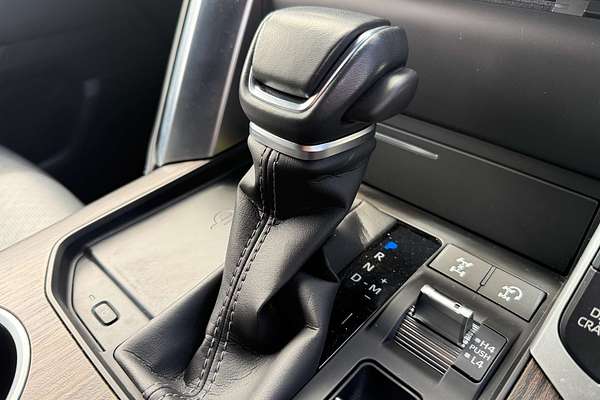 2021 Toyota Landcruiser Sahara FJA300R