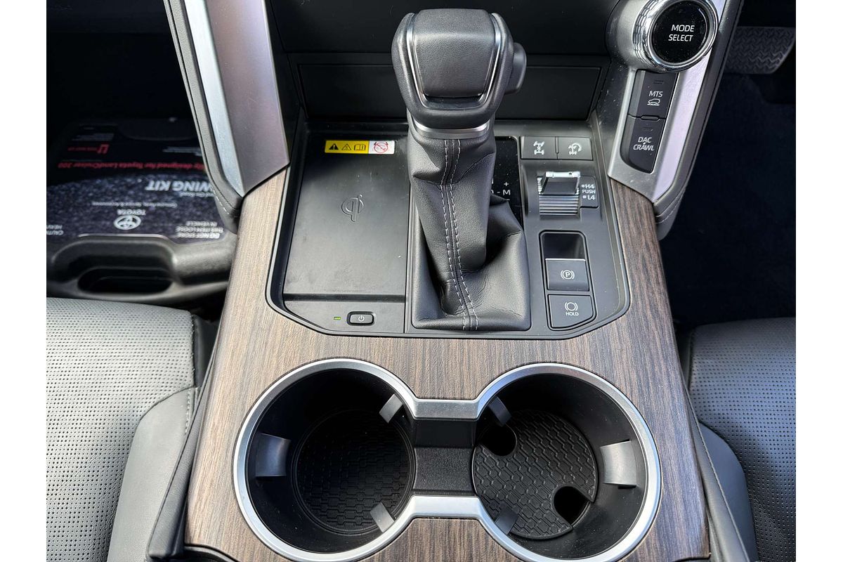 2021 Toyota Landcruiser Sahara FJA300R