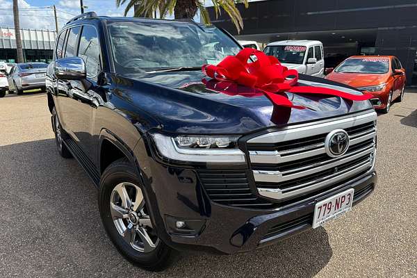 2021 Toyota Landcruiser Sahara FJA300R