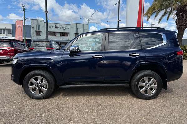2021 Toyota Landcruiser Sahara FJA300R