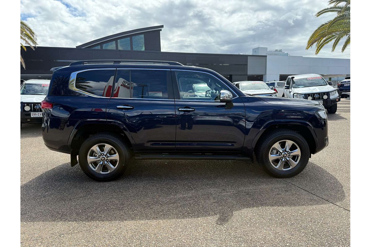 2021 Toyota Landcruiser Sahara FJA300R