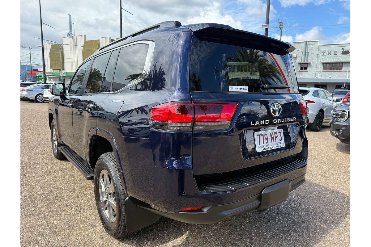 2021 Toyota Landcruiser Sahara FJA300R