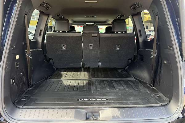 2021 Toyota Landcruiser Sahara FJA300R