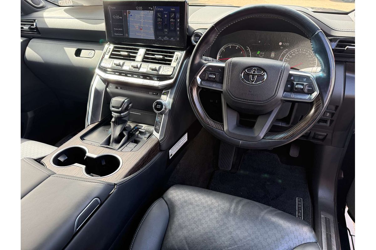 2021 Toyota Landcruiser Sahara FJA300R