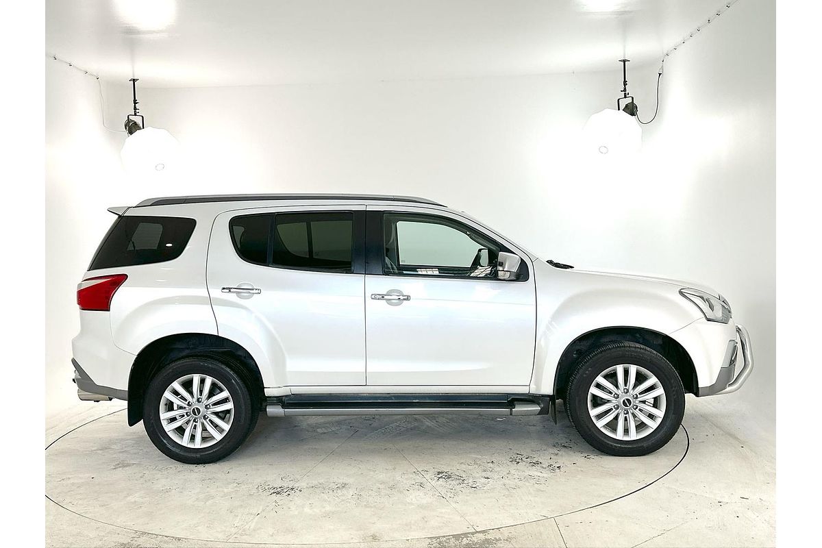 2017 Isuzu MU-X LS-T