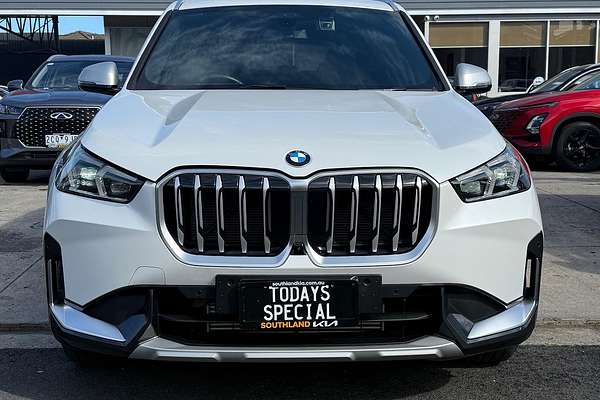 2023 BMW X1 sDrive18i U11