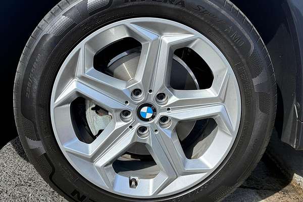 2023 BMW X1 sDrive18i U11
