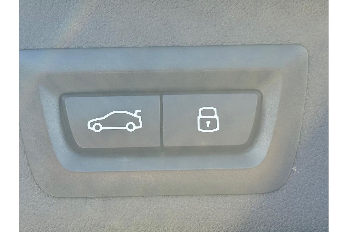 2023 BMW X1 sDrive18i U11