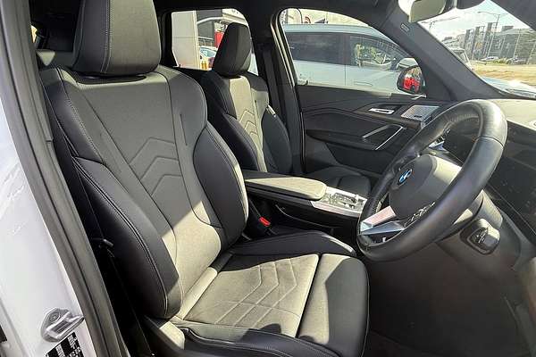 2023 BMW X1 sDrive18i U11