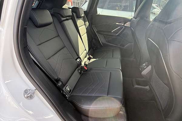 2023 BMW X1 sDrive18i U11