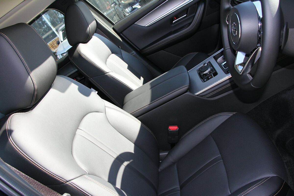 2025 Mazda CX-80 P50e GT KL