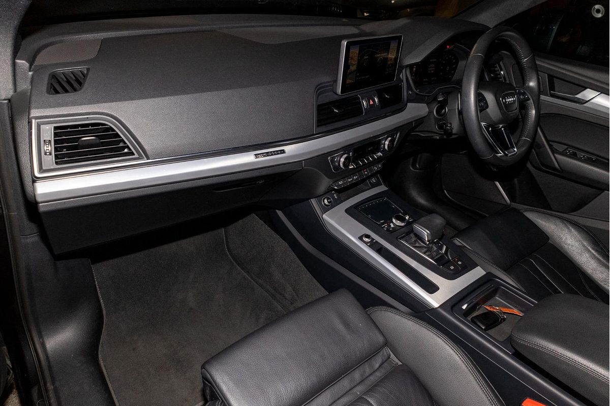 2025 Audi Q5 40 TDI Sport FY