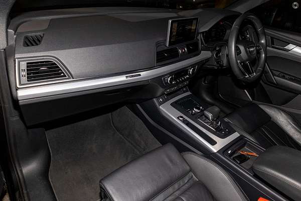 2025 Audi Q5 40 TDI Sport FY