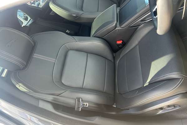 2024 Jaguar F-PACE P250 R-Dynamic SE X761