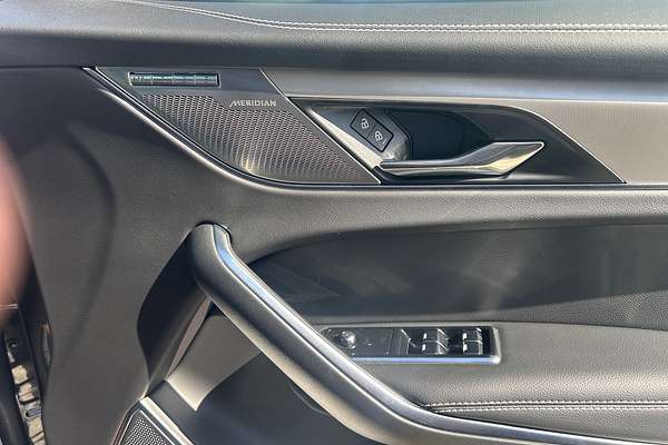 2024 Jaguar F-PACE P250 R-Dynamic SE X761
