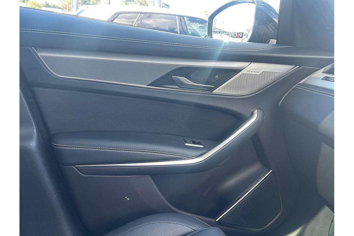 2024 Jaguar F-PACE P250 R-Dynamic SE X761
