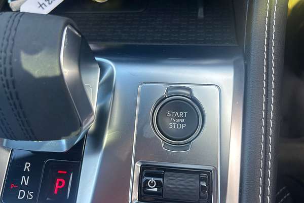 2024 Jaguar F-PACE P250 R-Dynamic SE X761