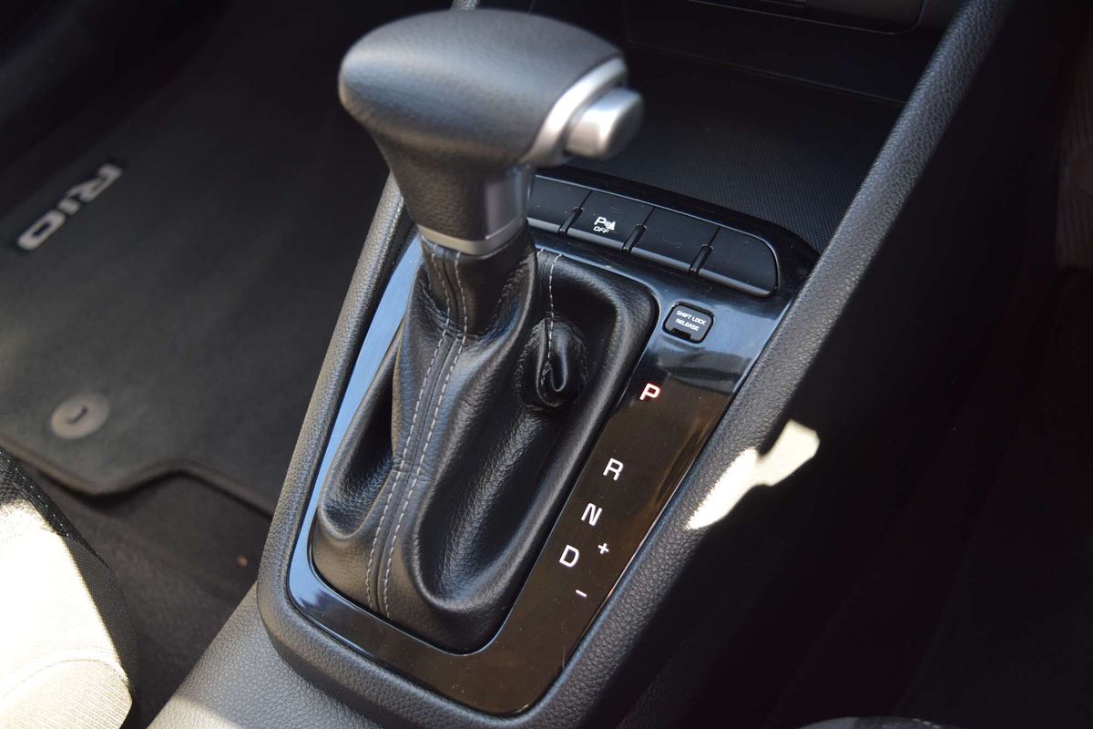 2022 Kia Rio S YB