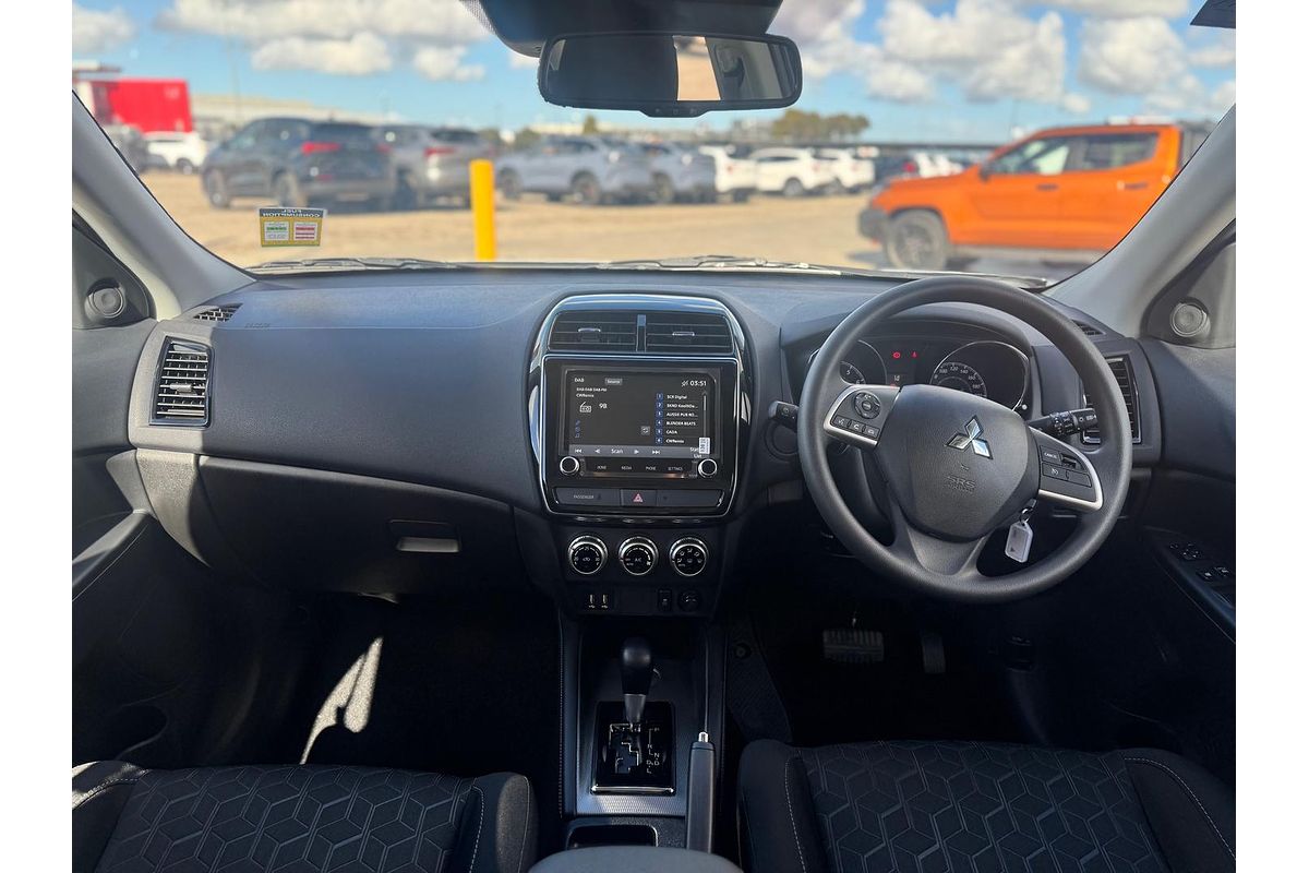 2025 Mitsubishi ASX ES XD