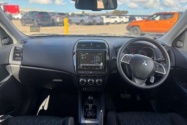 2025 Mitsubishi ASX ES XD