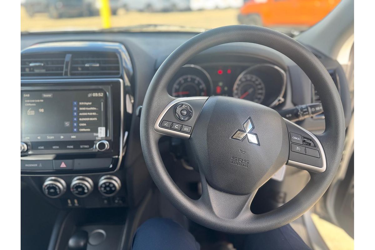 2025 Mitsubishi ASX ES XD