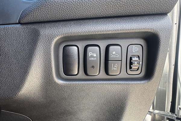 2025 Mitsubishi ASX ES XD