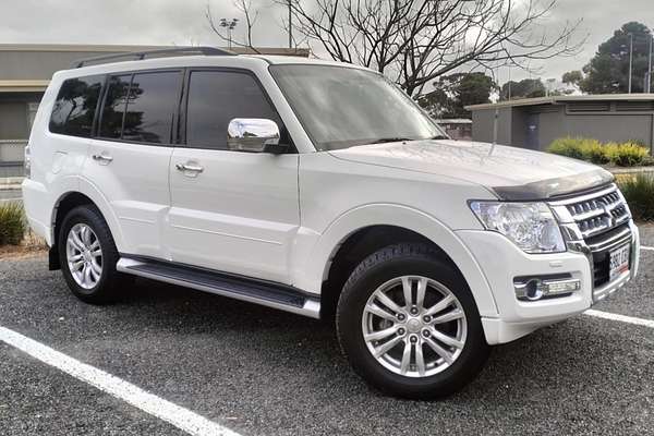 2019 Mitsubishi Pajero GLS NX