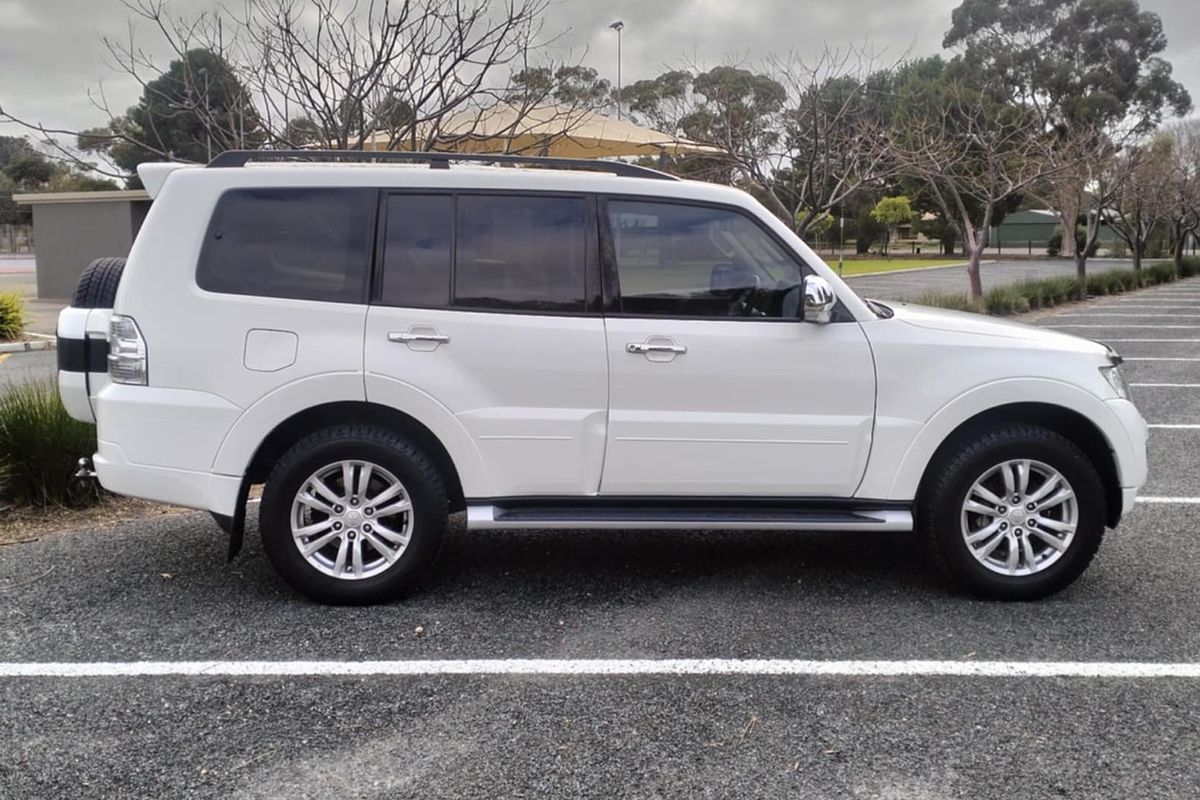 2019 Mitsubishi Pajero GLS NX