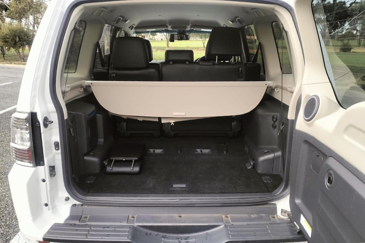 2019 Mitsubishi Pajero GLS NX