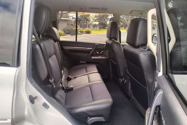 2019 Mitsubishi Pajero GLS NX