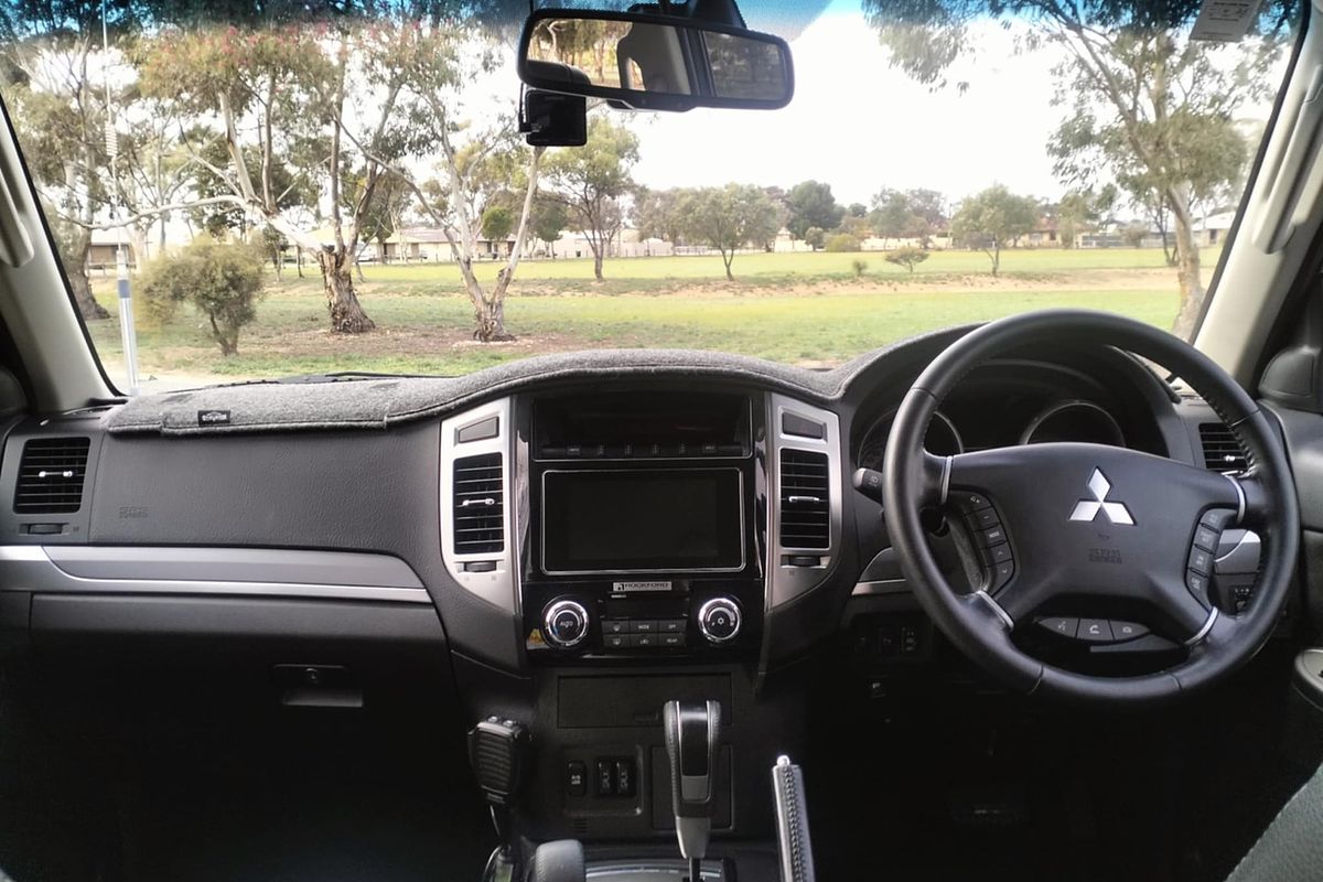 2019 Mitsubishi Pajero GLS NX