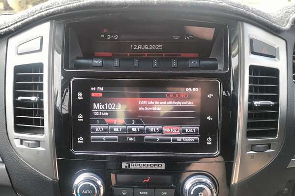 2019 Mitsubishi Pajero GLS NX