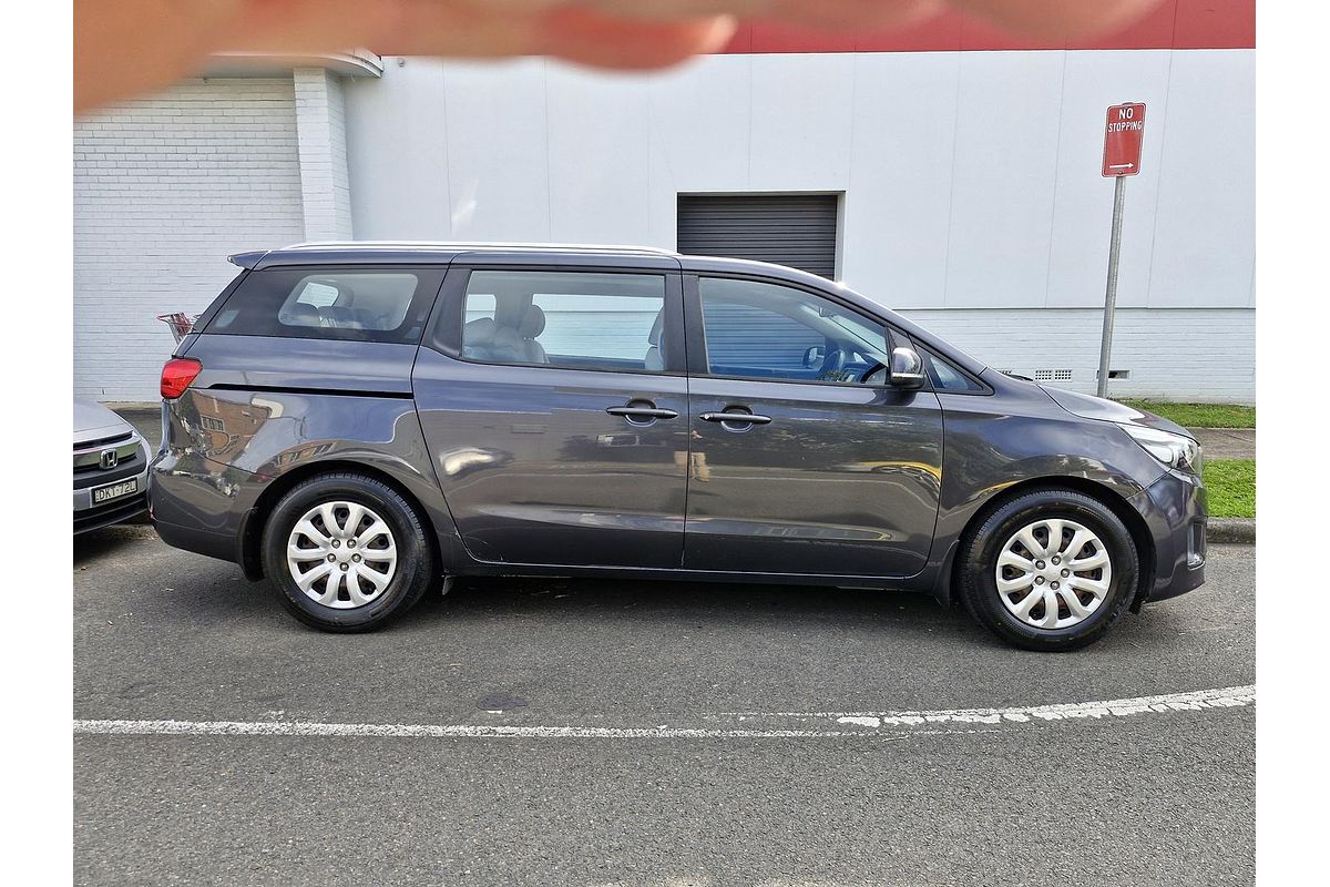2015 Kia Carnival S YP