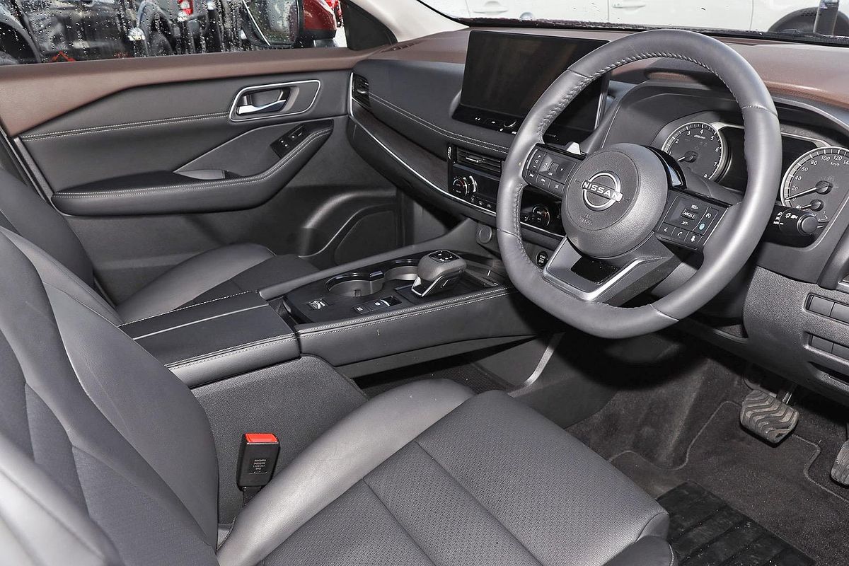 2024 Nissan X-TRAIL ST-L T33