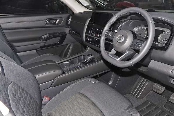 2024 Nissan Pathfinder ST-L R53