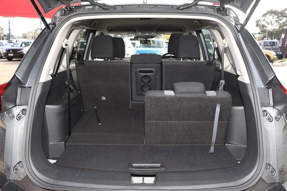 2025 Nissan X-TRAIL ST T33