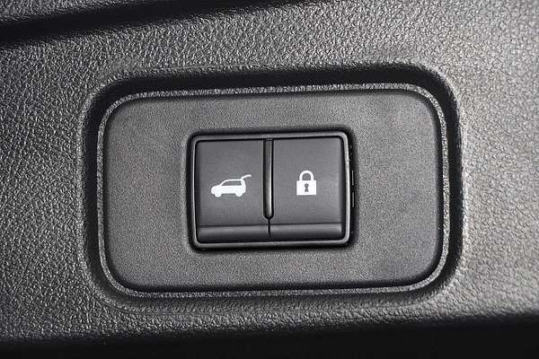 2024 Nissan Pathfinder ST-L R53