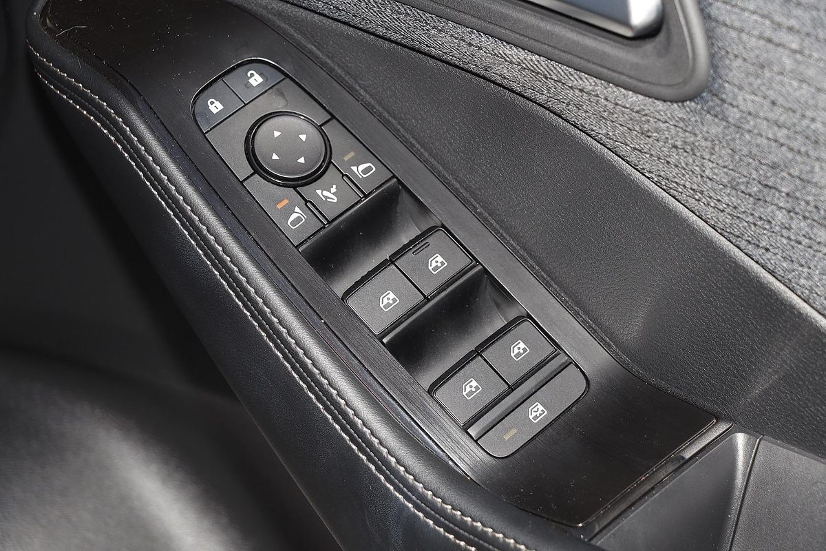 2025 Nissan X-TRAIL ST T33