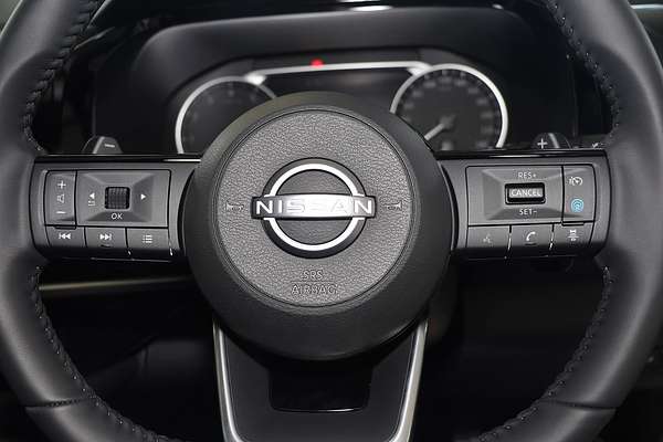 2024 Nissan Pathfinder ST-L R53