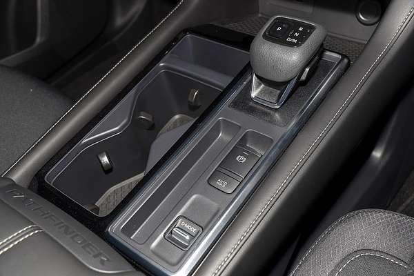 2024 Nissan Pathfinder ST-L R53