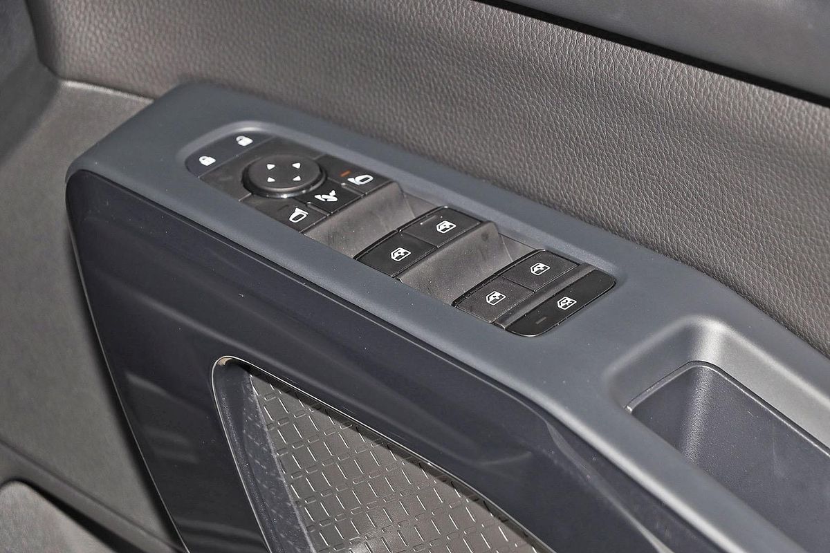 2024 Nissan Pathfinder ST-L R53