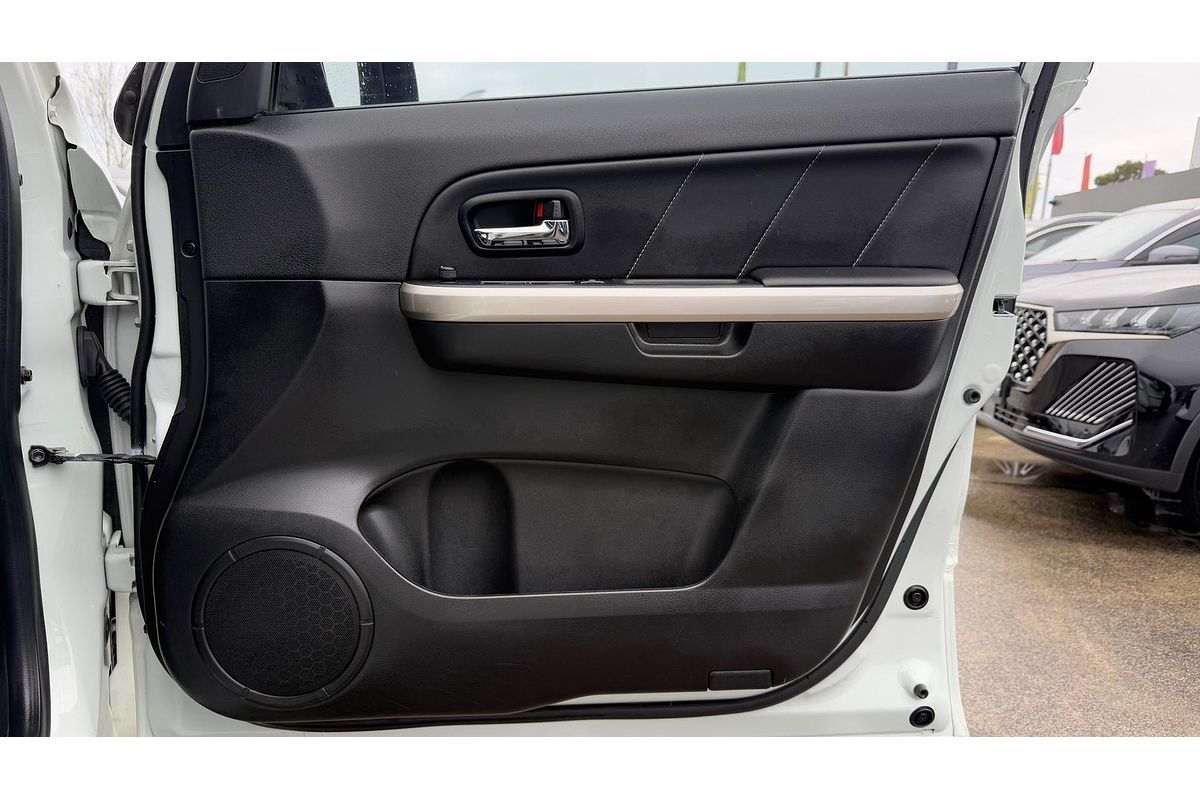 2017 Suzuki Grand Vitara Sport JB