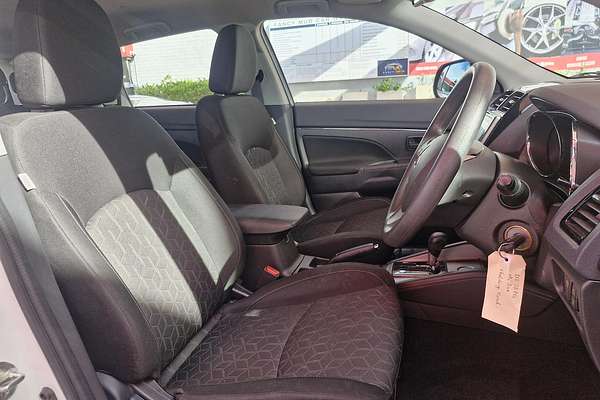2024 Mitsubishi ASX ES XD
