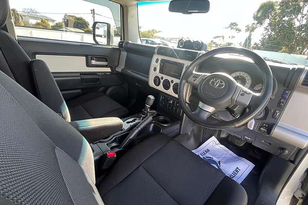 2013 Toyota FJ Cruiser GSJ15R