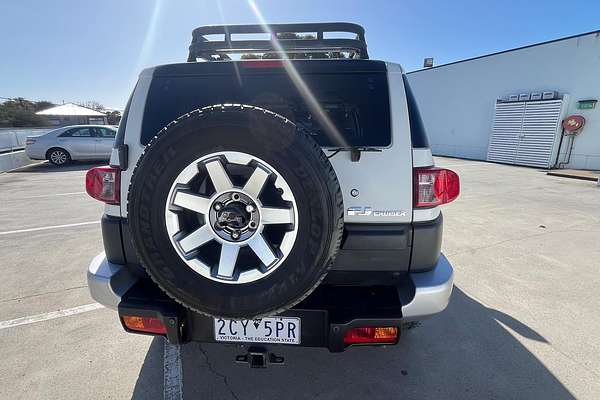 2013 Toyota FJ Cruiser GSJ15R